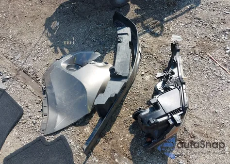 2014 Toyota Rav4 Le z USA, uszkodzony, nr VIN JTMBFREV1ED083633